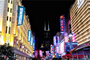 最佳拍摄角度：上海夜景摄影指南